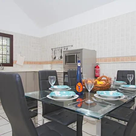 Villa Playa Honda Sleeps 8 Pool Wifi *