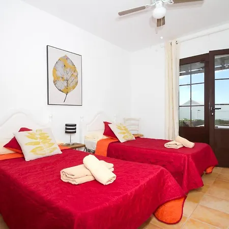 Villa Playa Honda Sleeps 8 Pool Wifi *