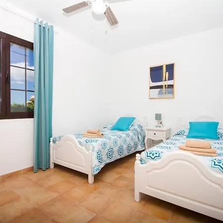 Villa Playa Honda Sleeps 8 Pool Wifi Playa Honda (Lanzarote)