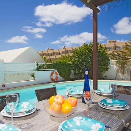 Villa Playa Honda Sleeps 8 Pool Wifi *